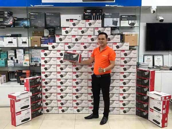 Lắp Đặt Camera Quan Sát Giá Re Lắp Trọn Bộ Camera Giá Camera KBVISION Camera HIKVISION Camera DAHUA Camera VANTECH Camera QUESTEK. lắp đặt nhanh chất lượng bảo hành uy tín. camera nhà xưởng. camera khu phố